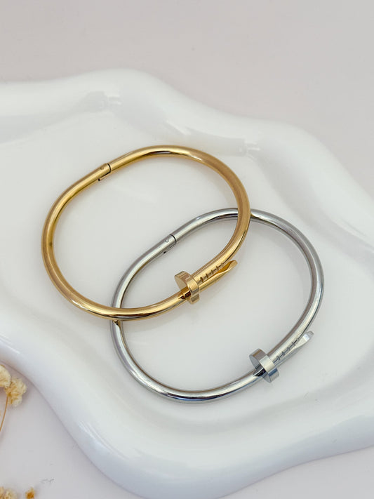 BRAZALETE CLAVO