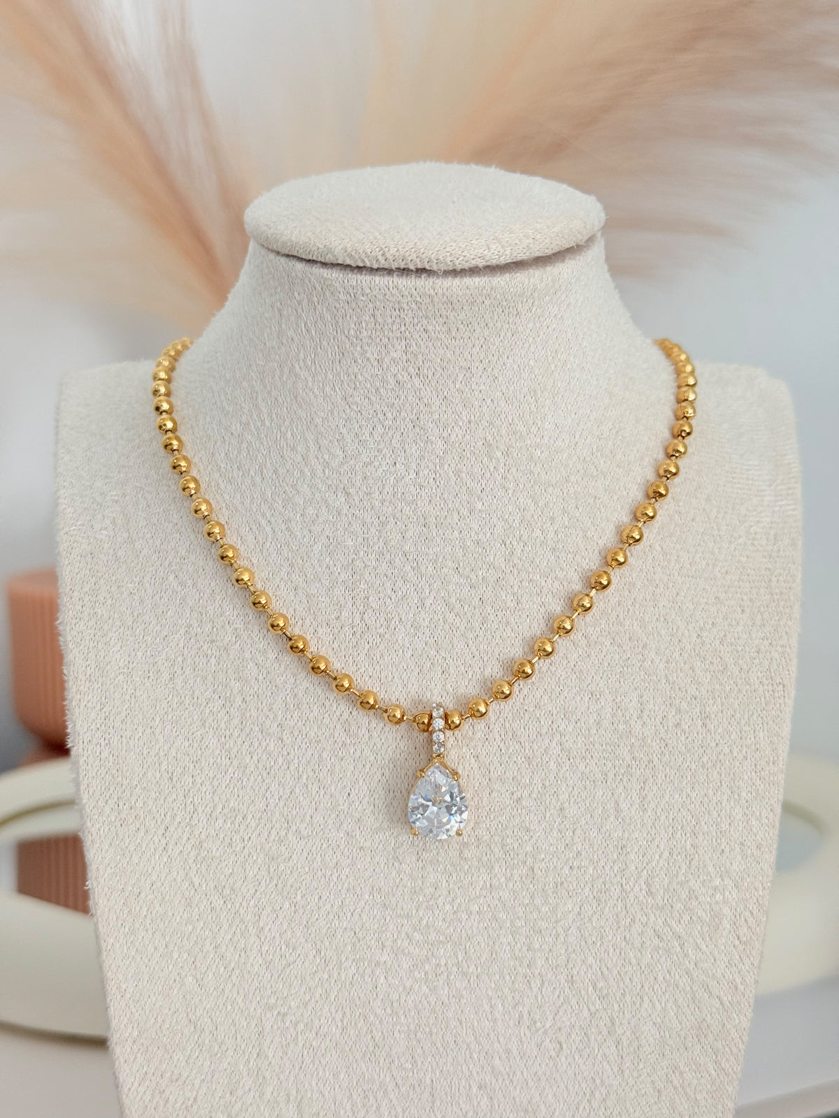 COLLAR ASTRIA