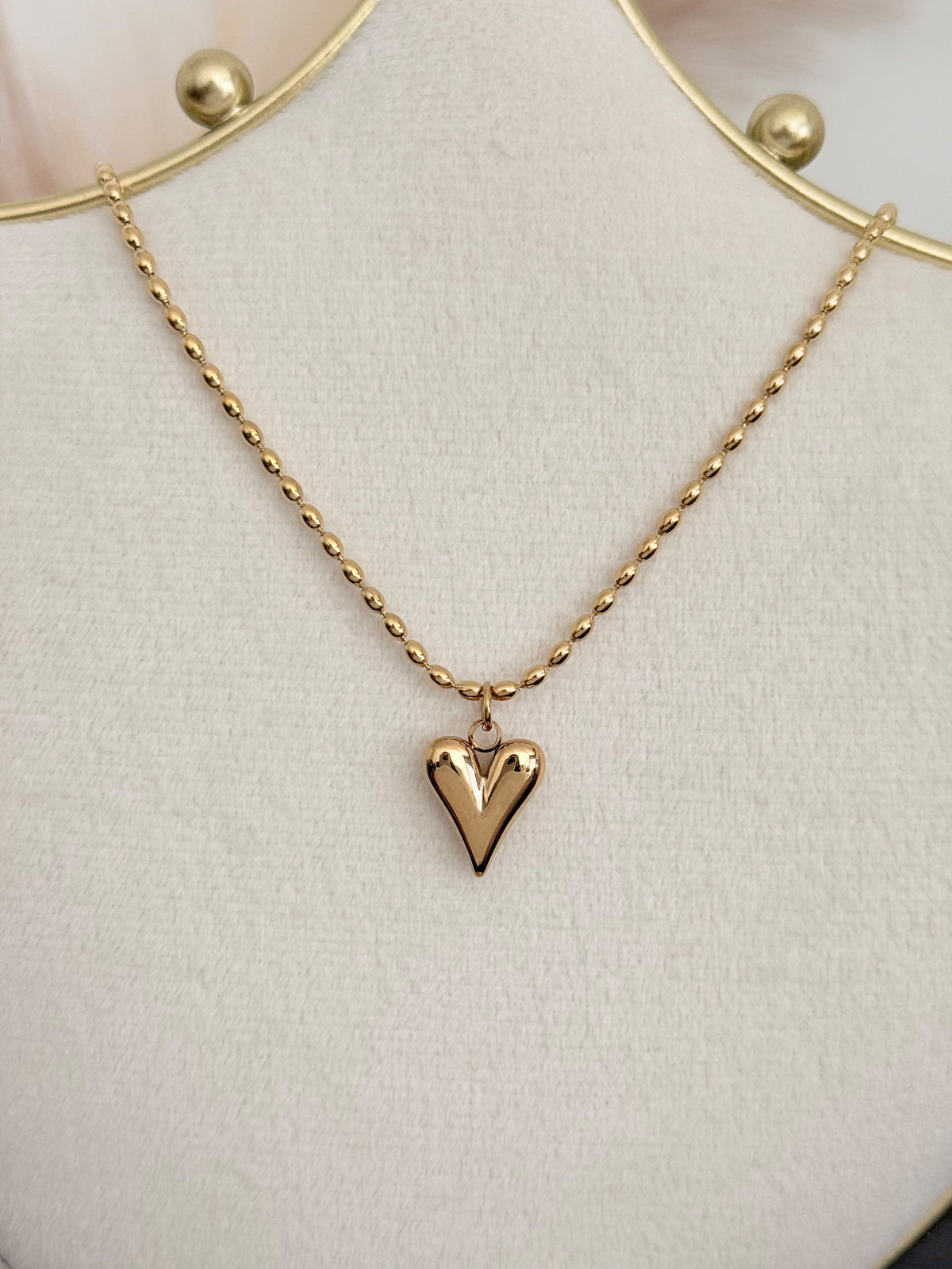 COLLAR LOVE